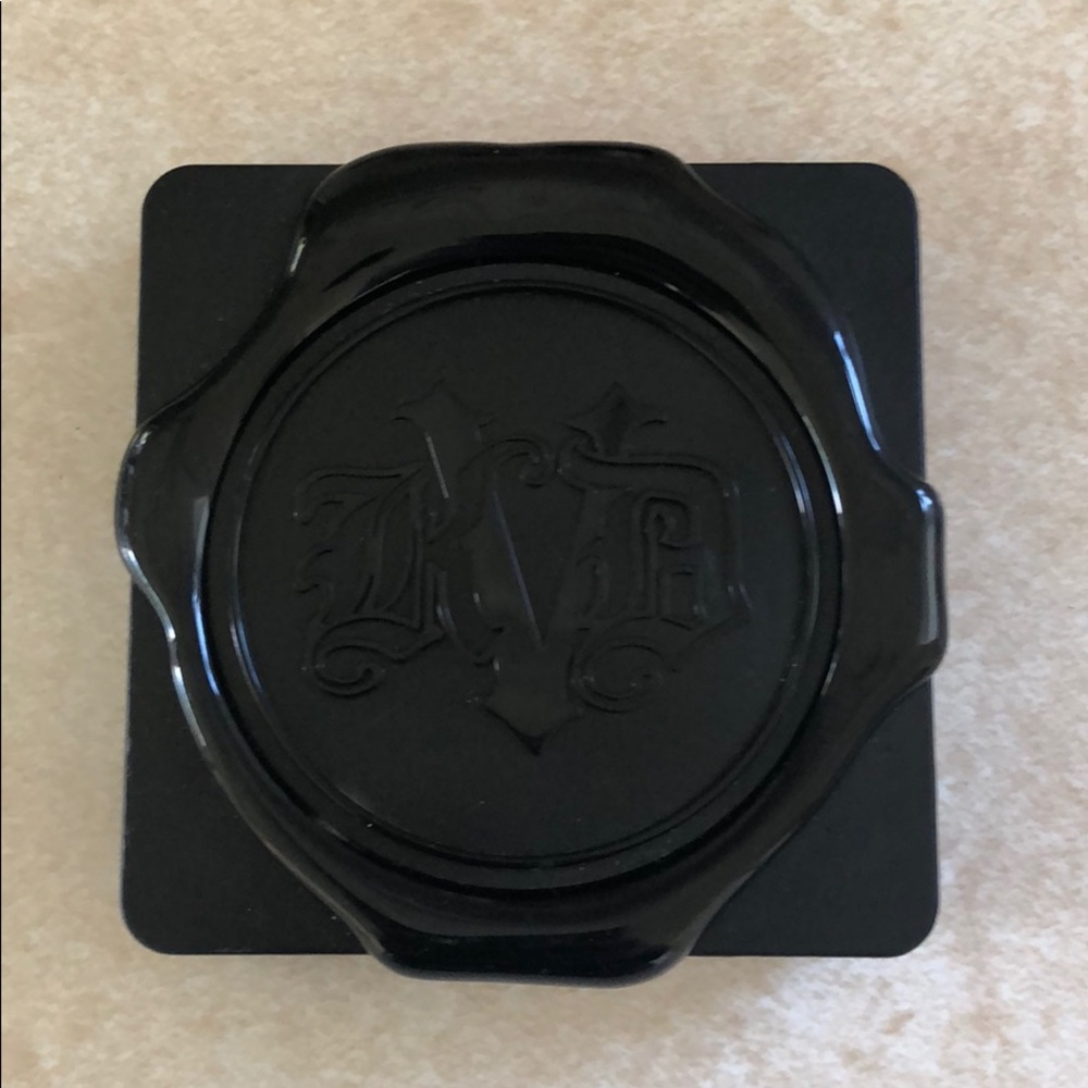 Kat Von D Lock It Powder Foundation